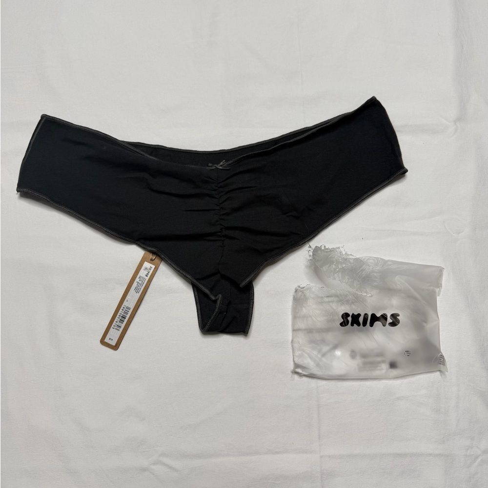 Skims light weight cotton black hipster